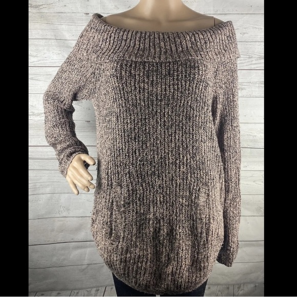 Snails & Cinnamon Sweater - Picture 1 of 12